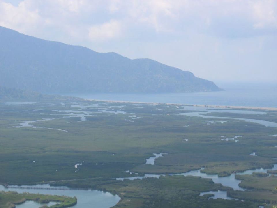 durchs Schilf zum Strand Dalyan Resort