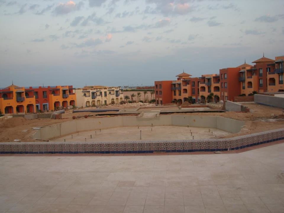 Widok drugiej częsci hotelu  Hotel Faraana Heights Resort