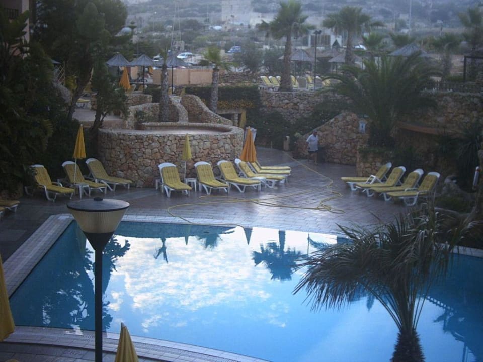 Swimmingpool db Seabank Resort + Spa