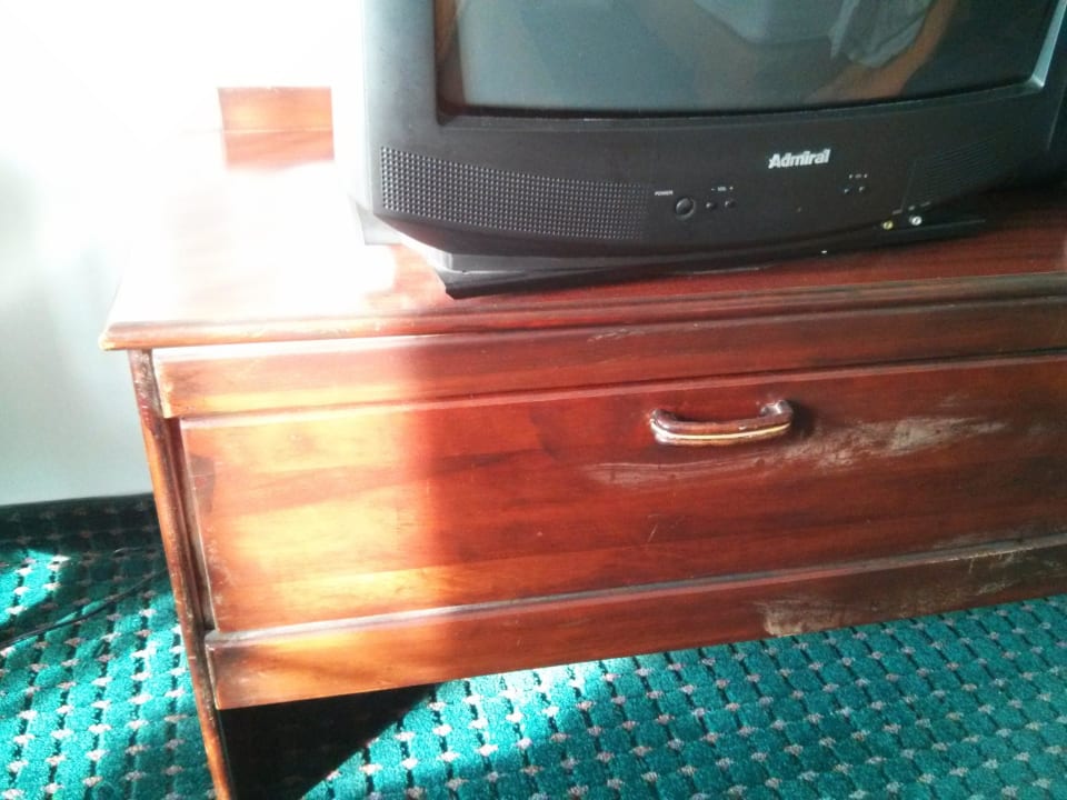 Old and weared furniture Hotel Comfort Inn Merced