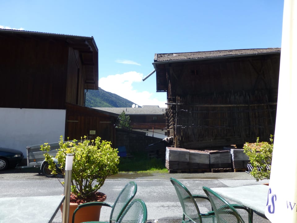 Blick von der Sonnenterrasse hinter dem Hotel Hotel Zum Hirschen