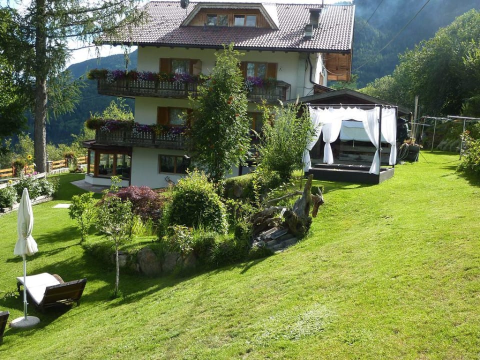 Garten und Pension  Boutique Pension Erlacher – Adults Only