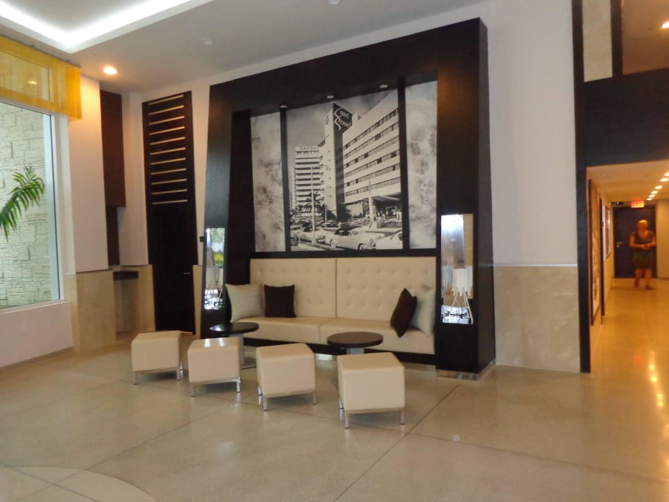 Sitzgruppen in der Lobby Hotel Riu Plaza Miami Beach