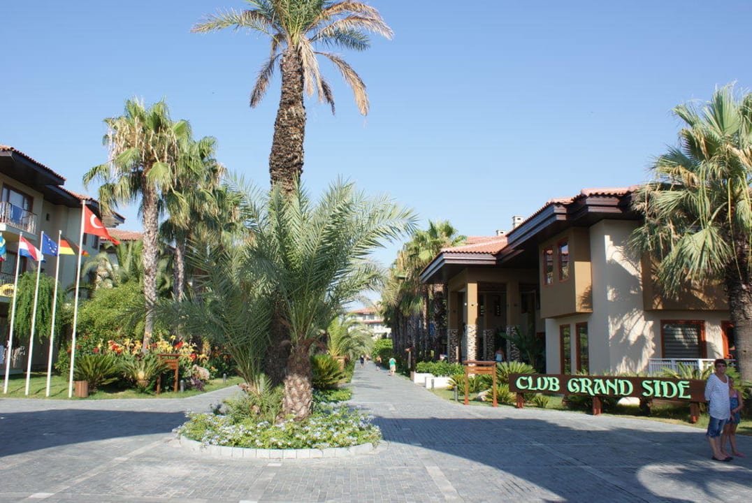 Haupteingang Hotel Club Grand Side