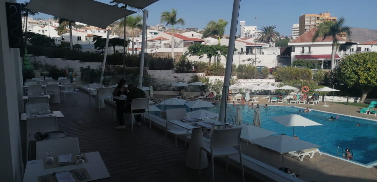 Pool Iberostar Waves Bouganville Playa