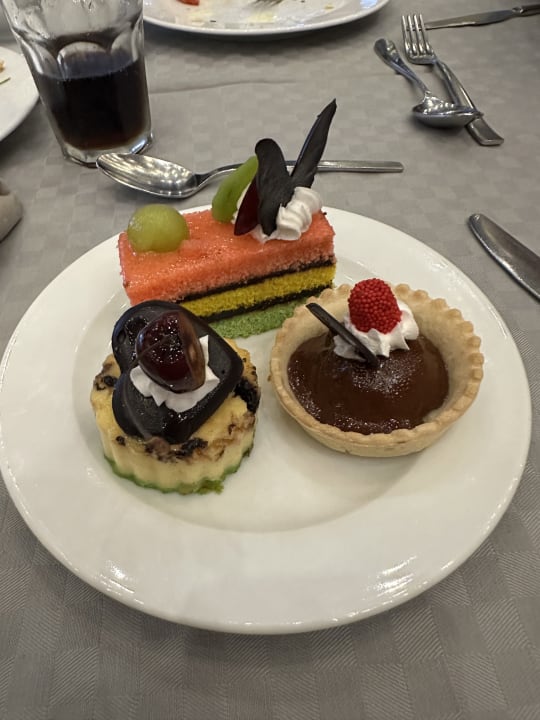 Gastro Serenity Alpha Beach