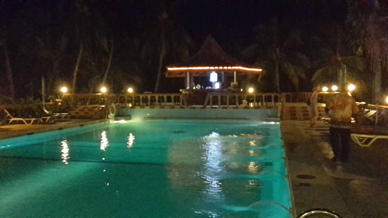 Pool am Abend Hotel Golden Star Beach