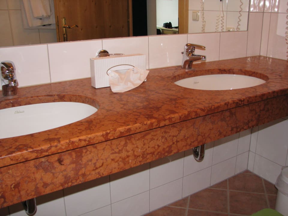 Das schöne Badezimmer Babyhotel Babymio