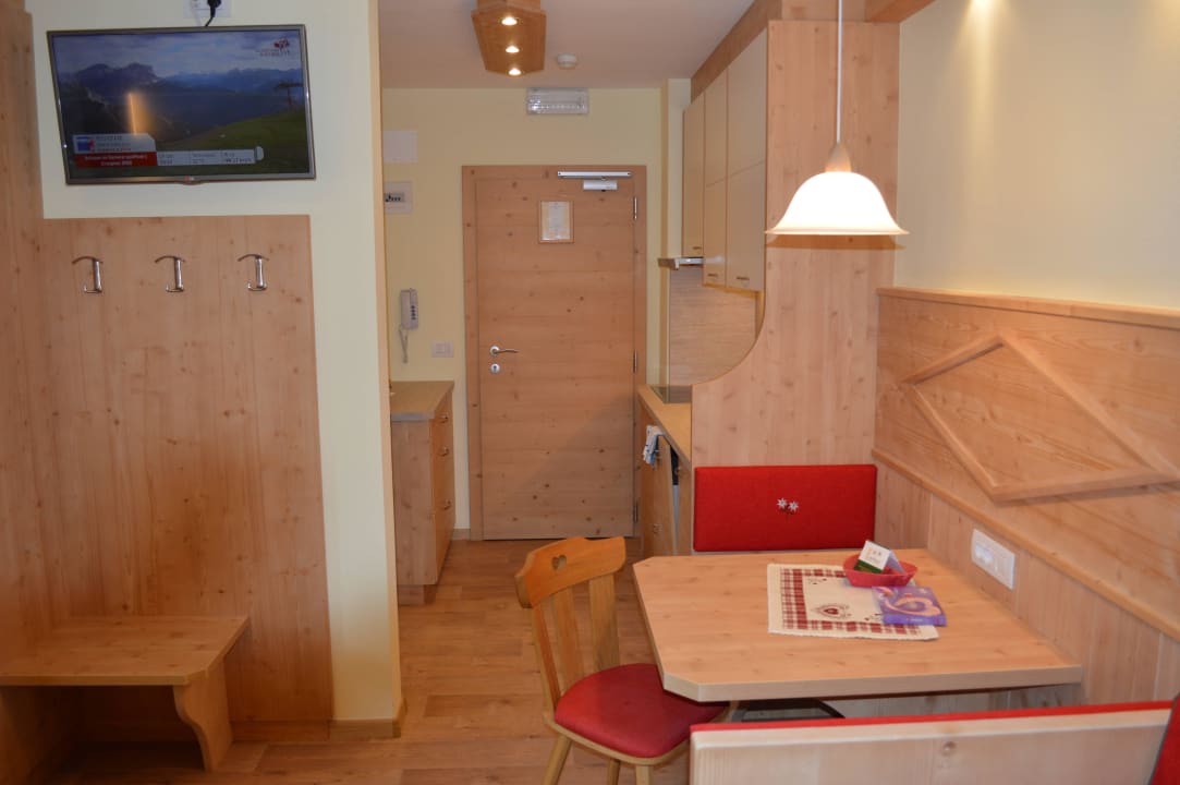 Nr. 11 Cucina e soggiorno / Küche mit Wohnecke Residence Edelweiss