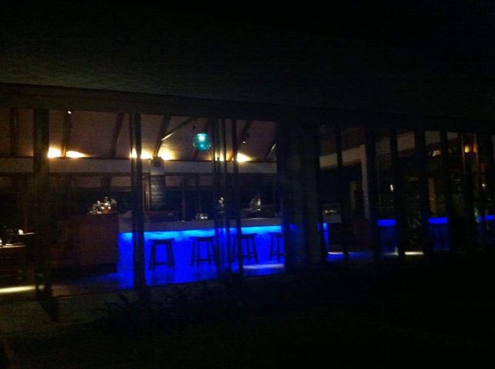 Bar direkt am Meer Hotel Let's Sea Hua Hin Al Fresco Resort