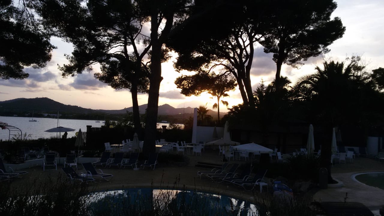 Beim Abendessen... Hipotels Eurotel Punta Rotja Golf & Spa