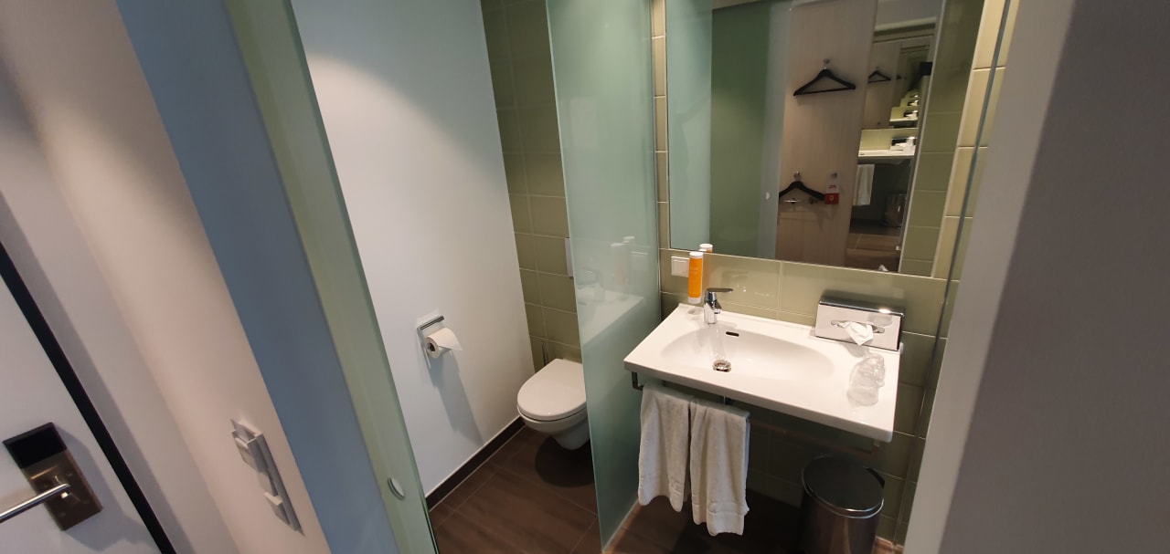 Zimmer Super 8 by Wyndham Oberhausen am Centro