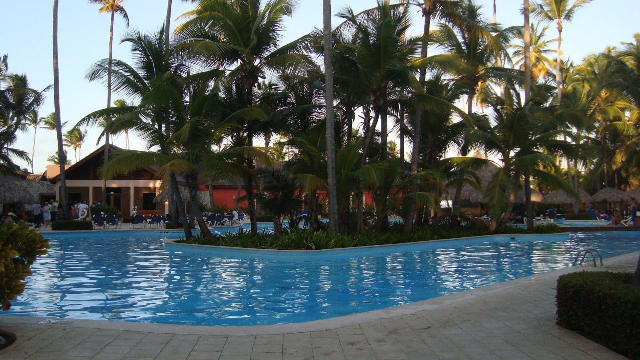 Basen przy plaży Grand Palladium Punta Cana Resort & Spa