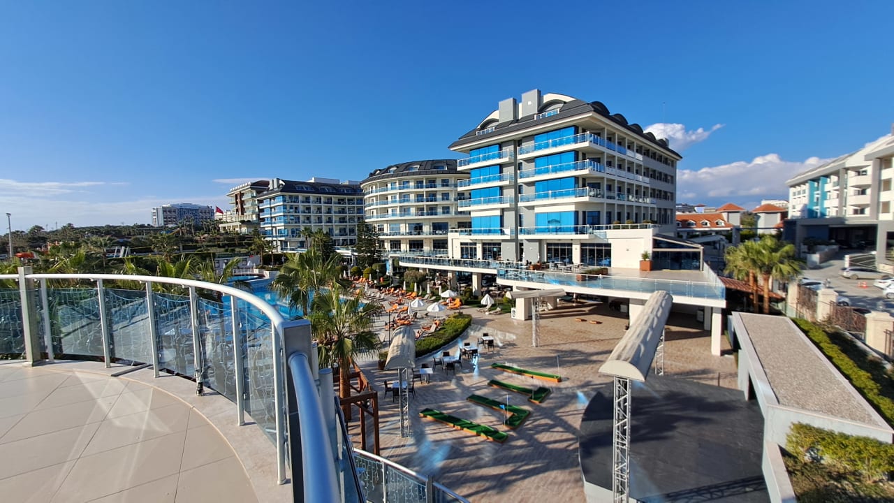 Ausblick Commodore Elite Suites & Spa - Adults only