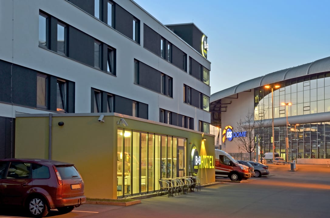 Außenansicht B&B Hotel Düsseldorf-Airport