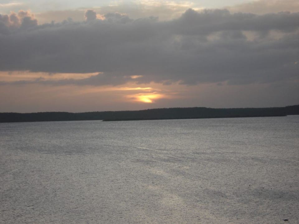 Sonnenuntergang vom Zimmer aus beobachtet Hotel Jagua Affiliated by Meliá