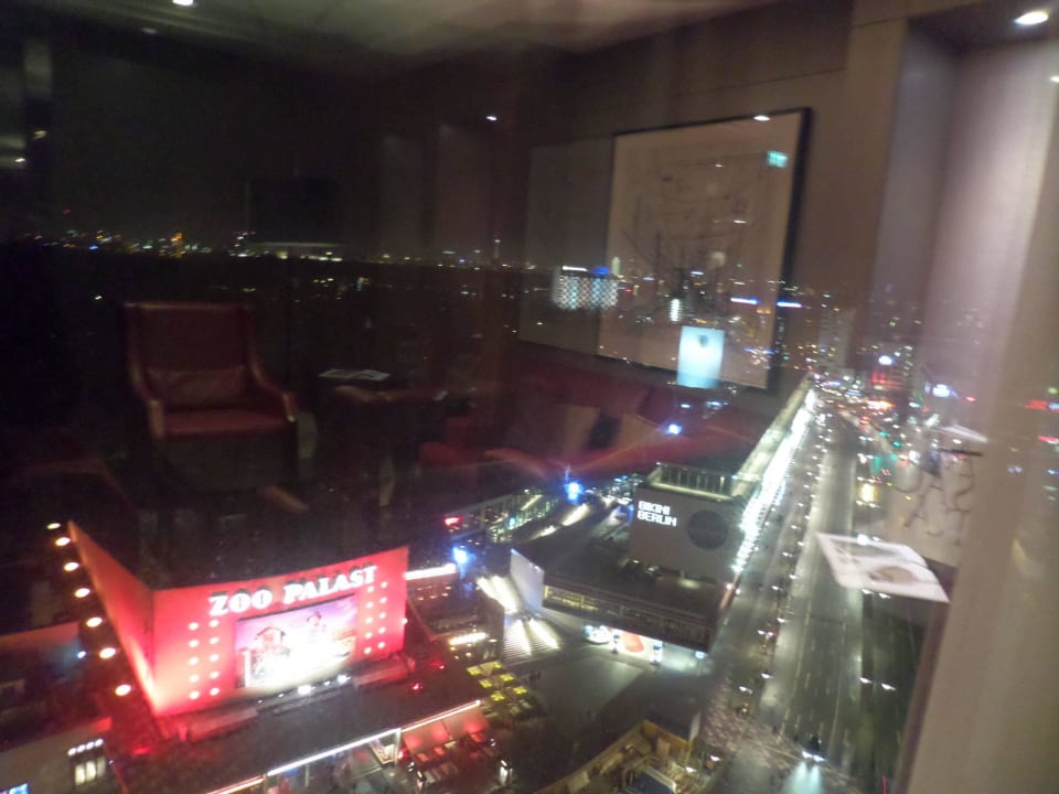 Ausblick von der Library Lounge 15. Etage Waldorf Astoria Berlin