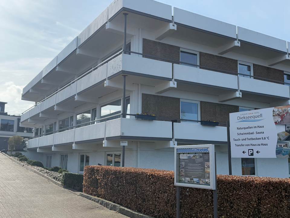 Außenansicht Hotel Diekseequell