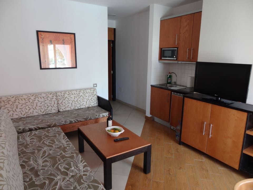 Wohnraum Bungalow 152 HL Miraflor Suites Hotel