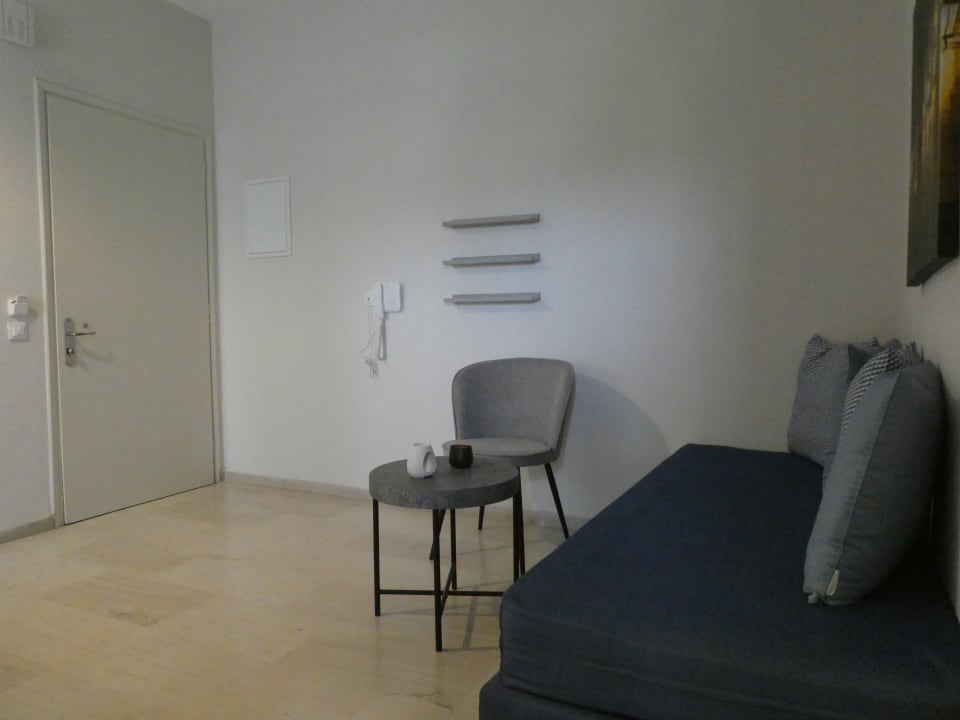 Zimmer Acharavi Beach Hotel