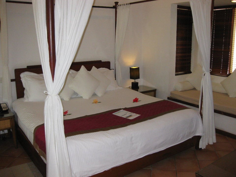 Deluxe Beach Villa mit Jacuzzi Kuramathi Maldives