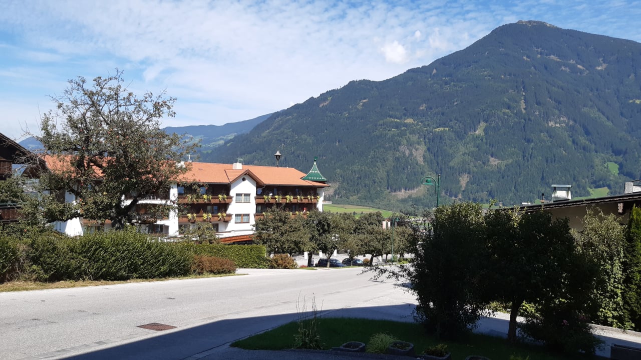Ausblick Platzlhof - Mein Hotel im Zillertal