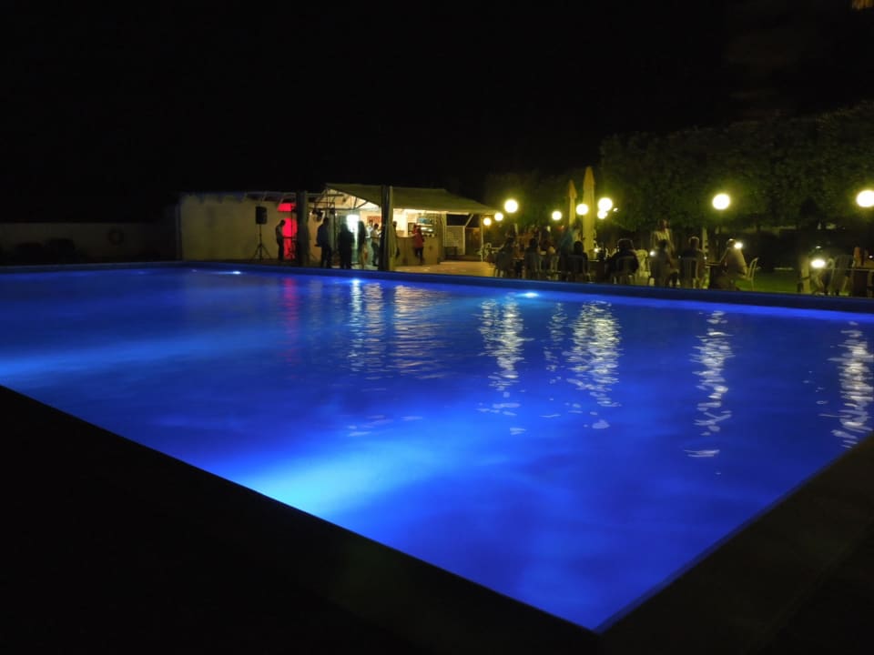 Piscina notturna Hotel Le Palme