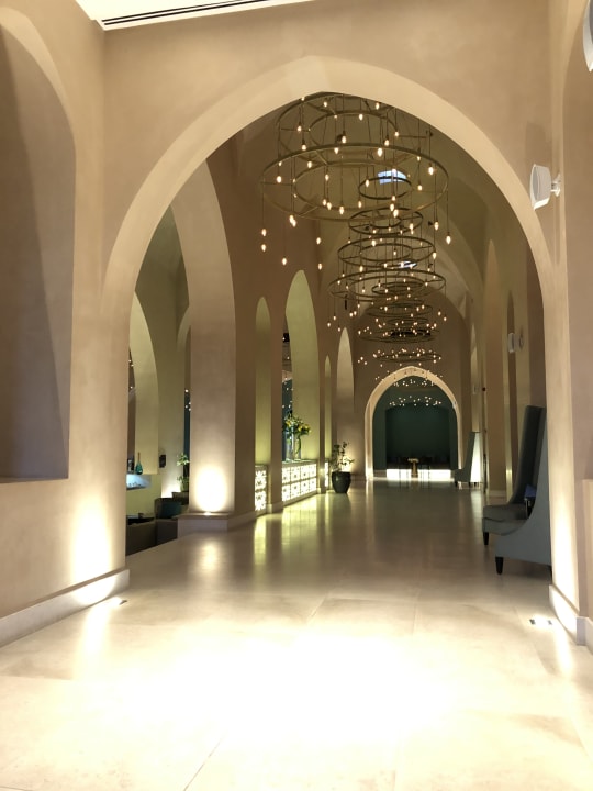 Lobby Salalah Rotana Resort