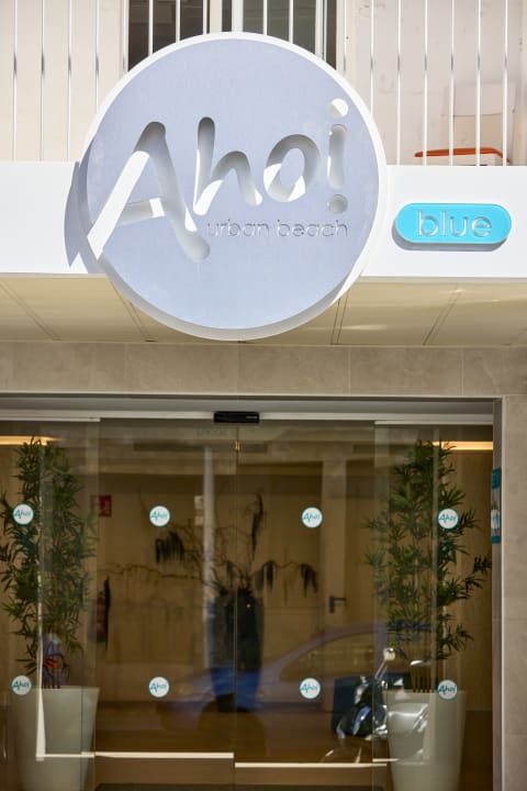 Lobby Ahoi! Urban Beach Hotel