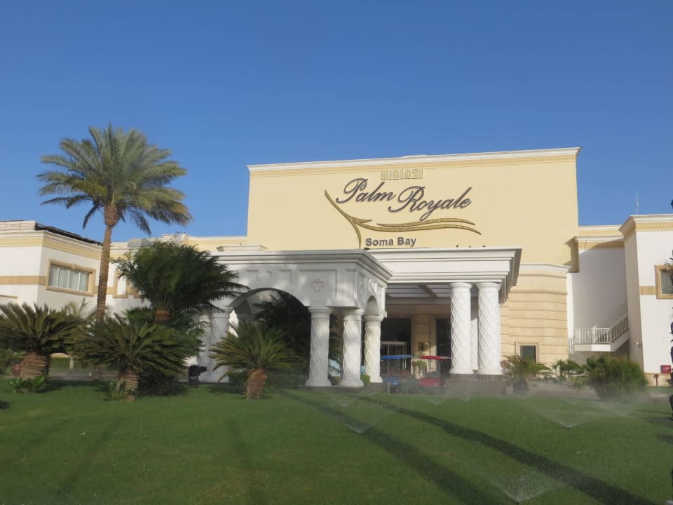 Eingang zum Hotel Palm Royale Resort - Soma Bay