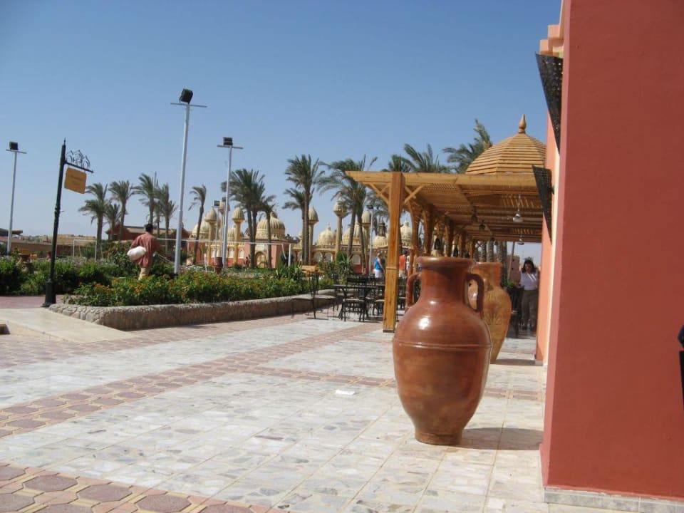 Widok z restauracji Pickalbatros Alf Leila Wa Leila Resort - Neverland Hurghada