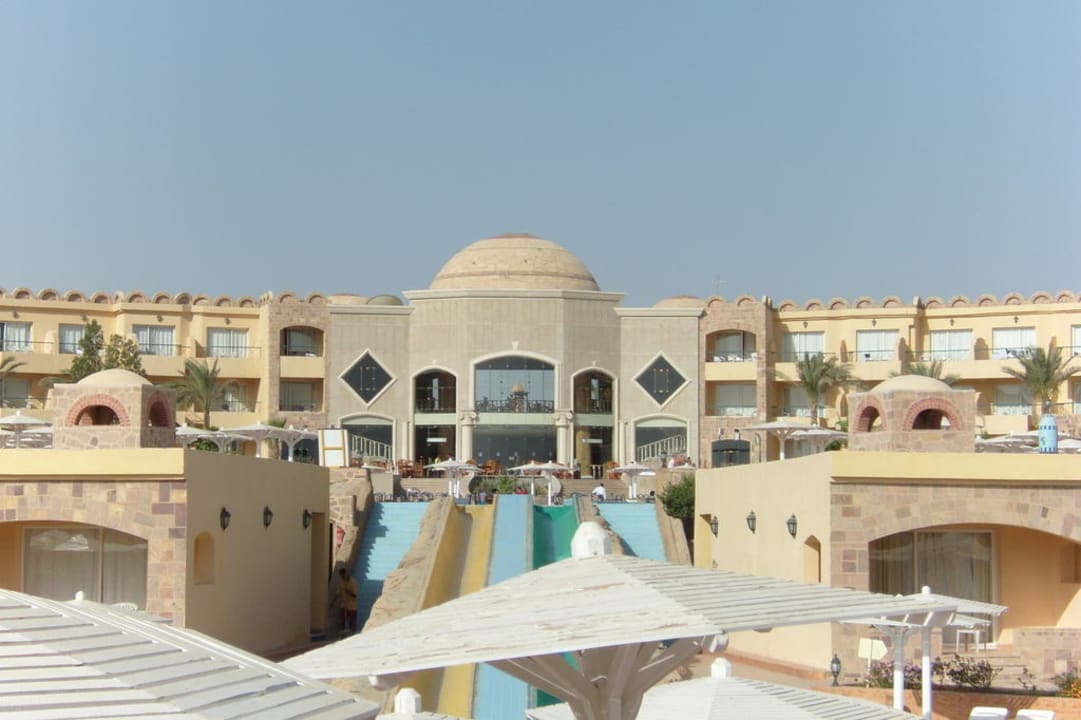 Hotelgebäude Utopia Beach Club