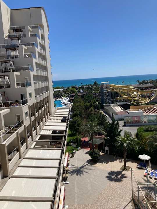 Außenansicht Saturn Palace Resort Hotel