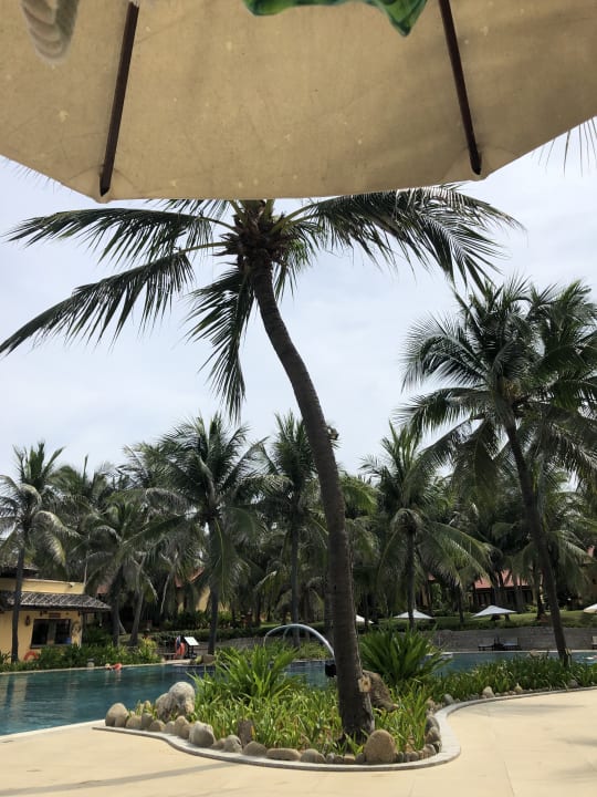 Strand Pandanus Resort
