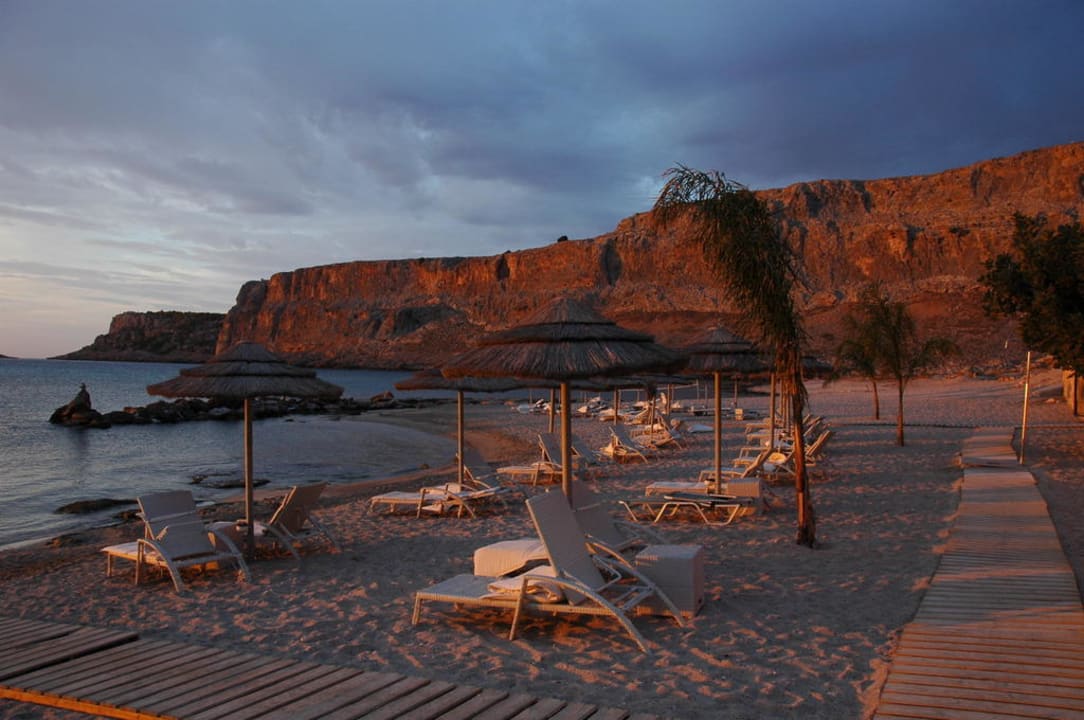 Morgenstimmung am Strand Lindian Dream Seaside Resort