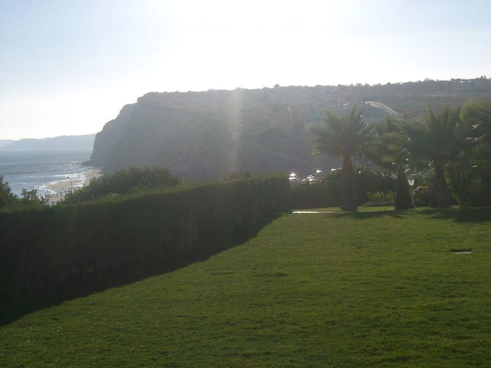 Blick vom Garten auf das Meer Hotel Clube Porto Mos