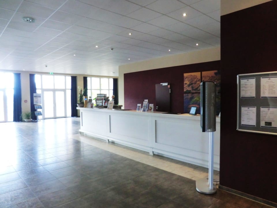 Foyer Precise Resort Hafendorf Rheinsberg