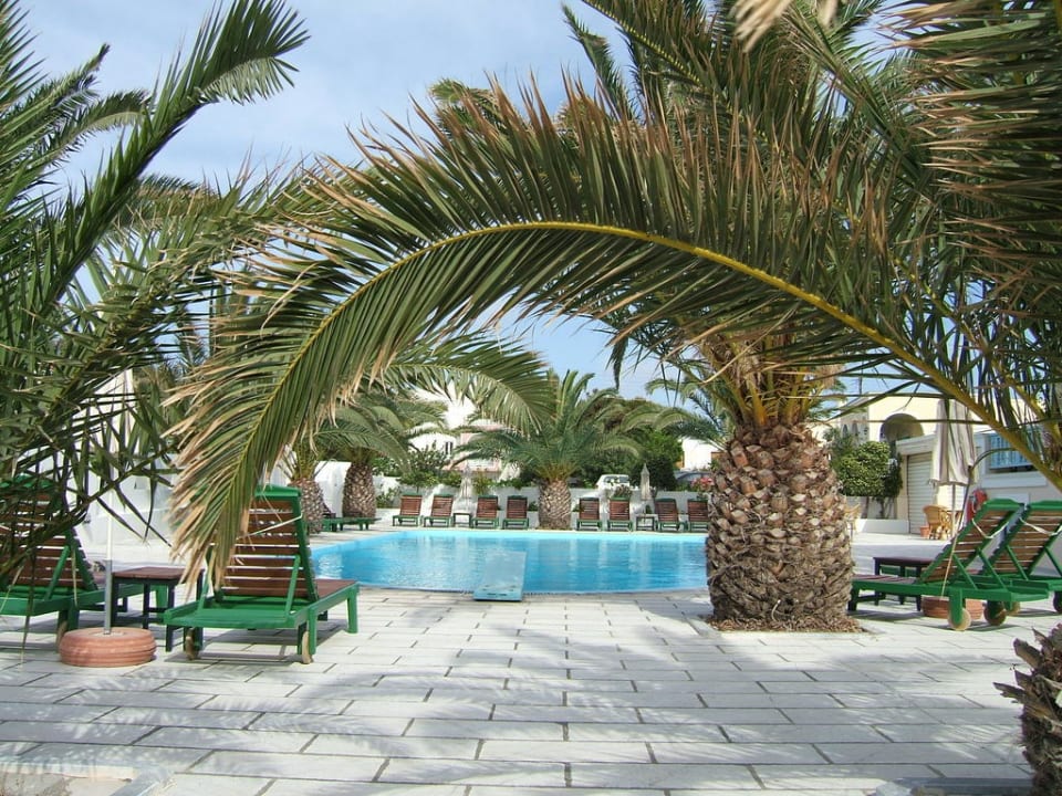 Blick zum Pool Hotel Strogili