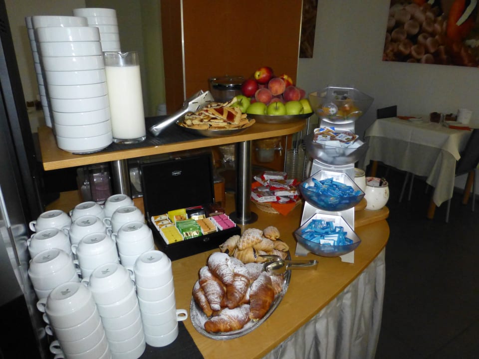 Buffet Hotel Simi Lan