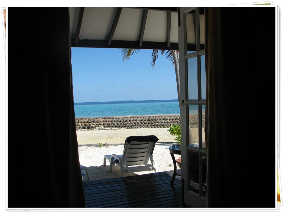 Ausblick liegend  vom Bett Adaaran Select Meedhupparu Island Resort - Premium All Inclusive