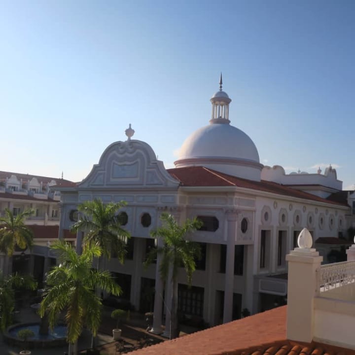 Widok części głownej hotelu Hotel Riu Palace Riviera Maya