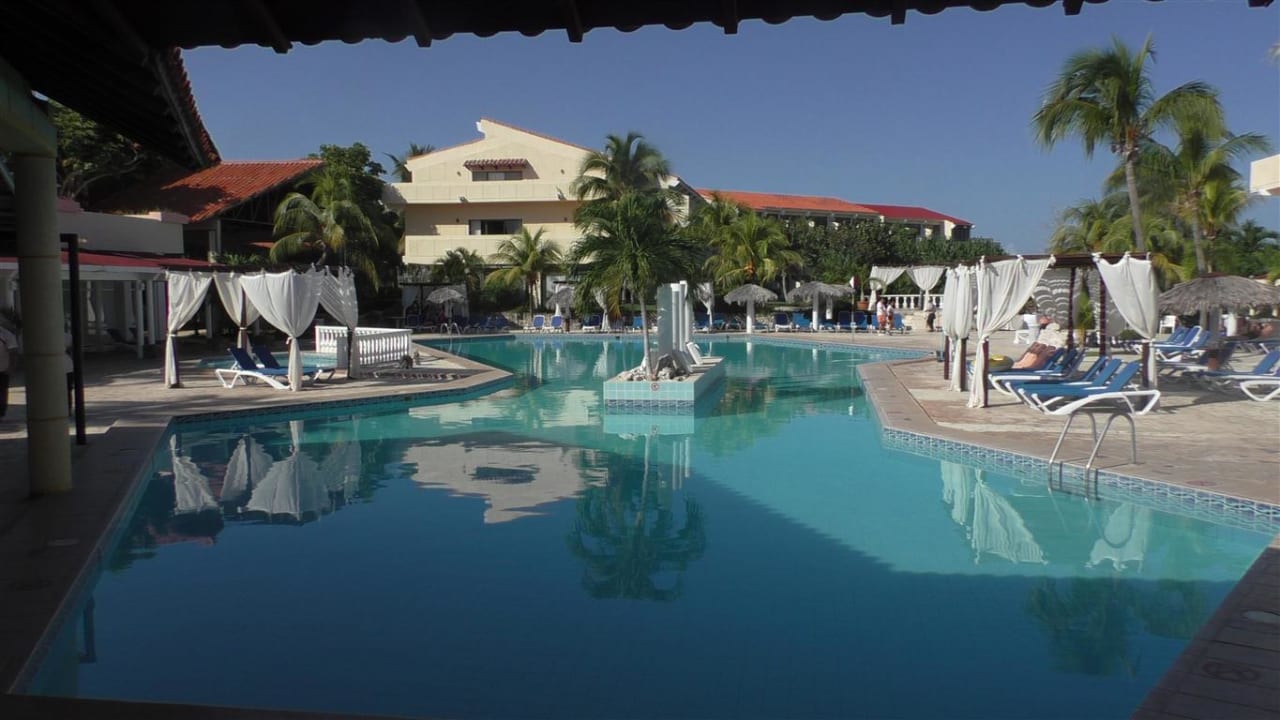 Pool Sol Rio De Luna y Mares