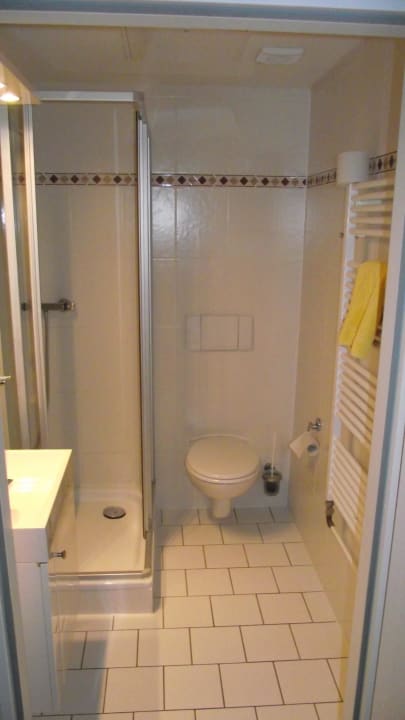 Bad Nummer 2 Ohne Steckdose und Ablage Ferienwohnungen Ferienpark Weissenhäuser Strand