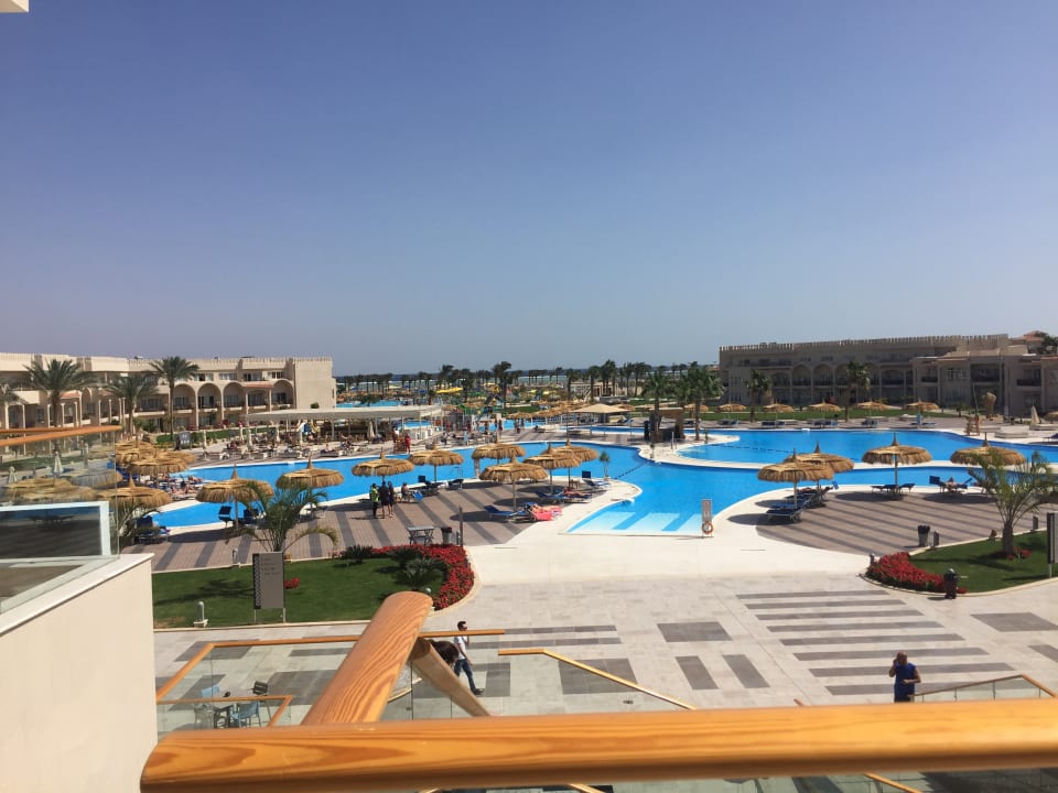 Außenansicht Pickalbatros Royal Moderna Resort-Sharm El Sheikh