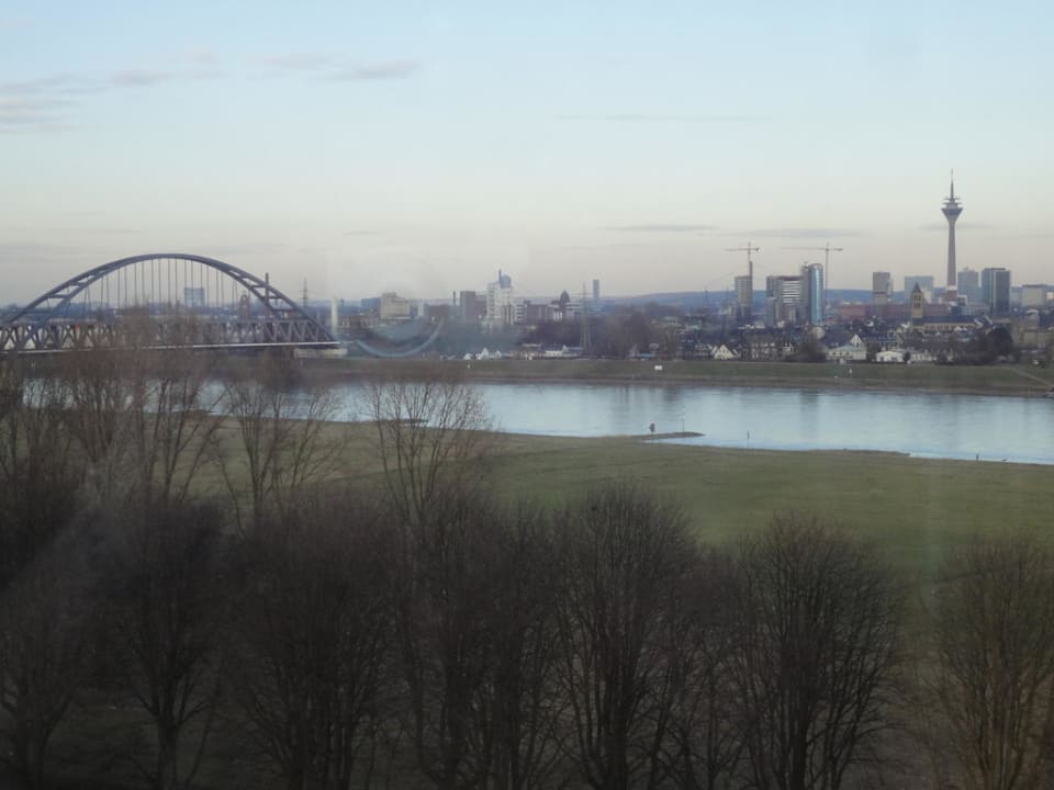 Aussicht von Zimmer 819 Crowne Plaza Düsseldorf-Neuss