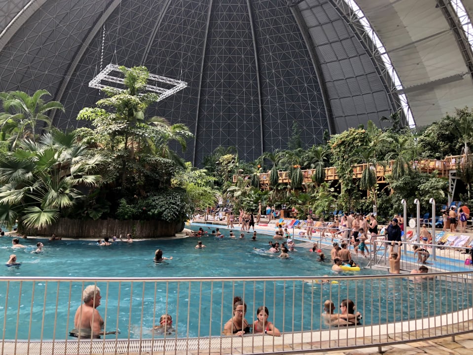 Pool Tropical Islands Resort