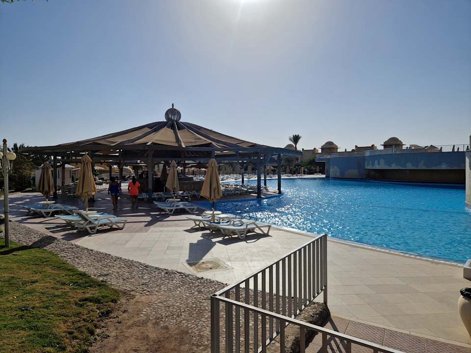 Pool Serenity Alpha Beach