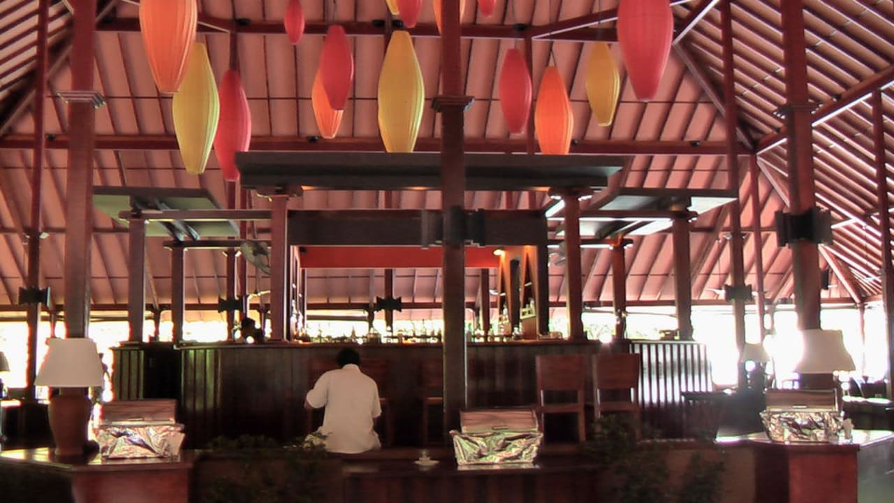 Mainbar Adaaran Select Meedhupparu Island Resort - Premium All Inclusive