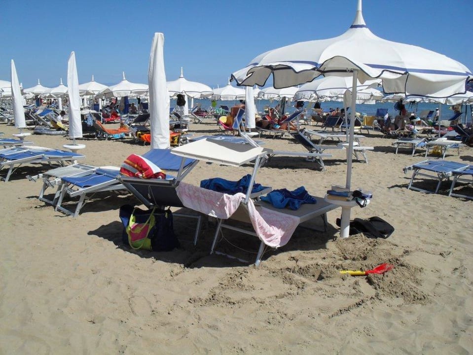 Die vorderen Liegereihen waren nicht leer Hotel Carlton