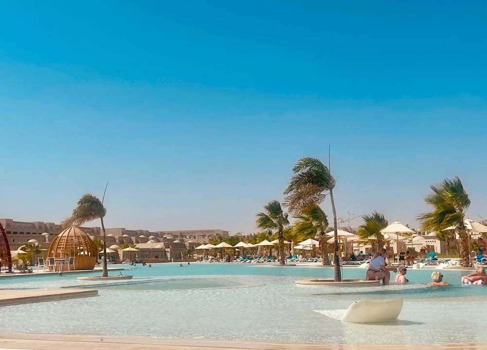 Pool Sentido Reef Oasis Suakin